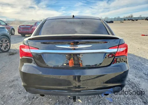 2014 Chrysler 200 Limited z USA, uszkodzony, nr VIN 1C3CCBCG9EN193286